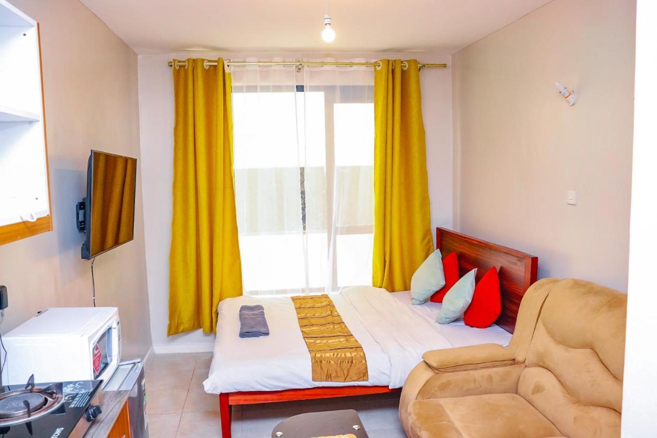 Coral Bell, Tsavo Apartments Hosted By Ann Waweru Kiambu المظهر الخارجي الصورة